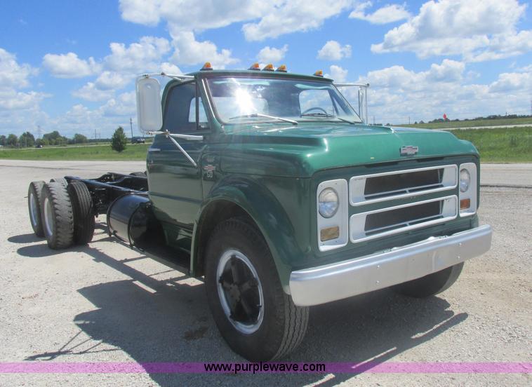 image for item L4030 1967 Chevrolet C60 truck cab and chassis