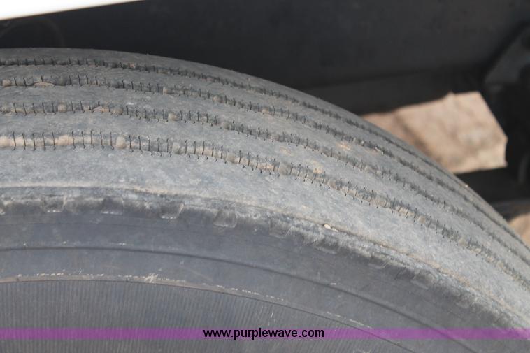 image for item L4372 1997 Mack CH613 semi truck