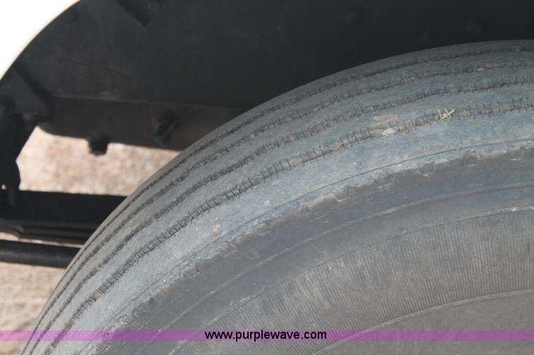 image for item L4372 1997 Mack CH613 semi truck