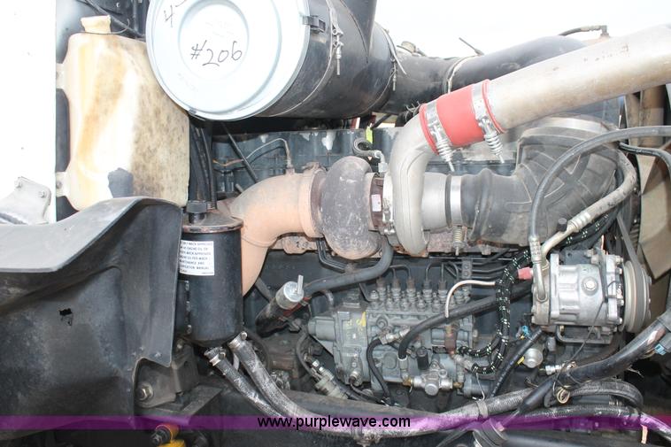 image for item L4372 1997 Mack CH613 semi truck