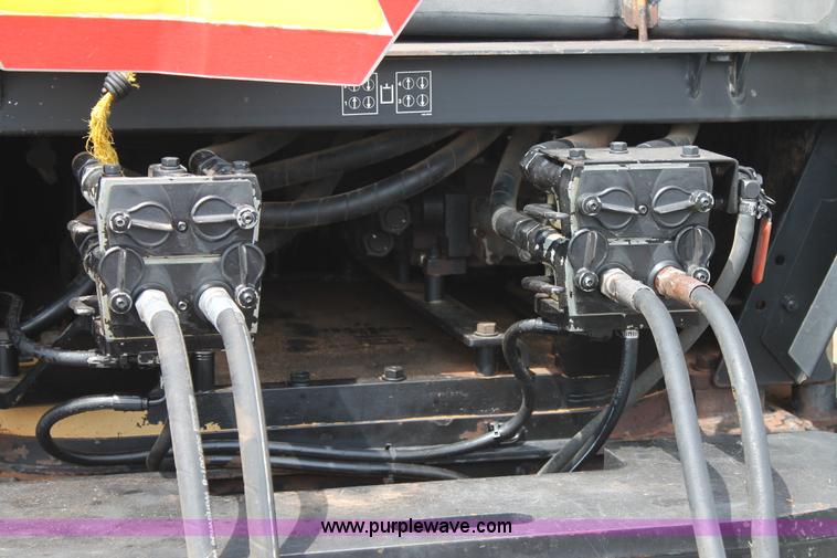 image for item L4390 1998 Caterpillar Challenger 95E tractor