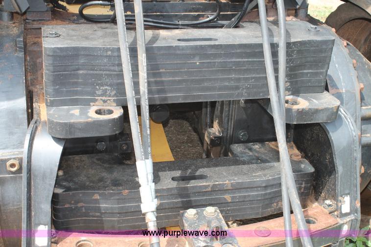 image for item L4390 1998 Caterpillar Challenger 95E tractor