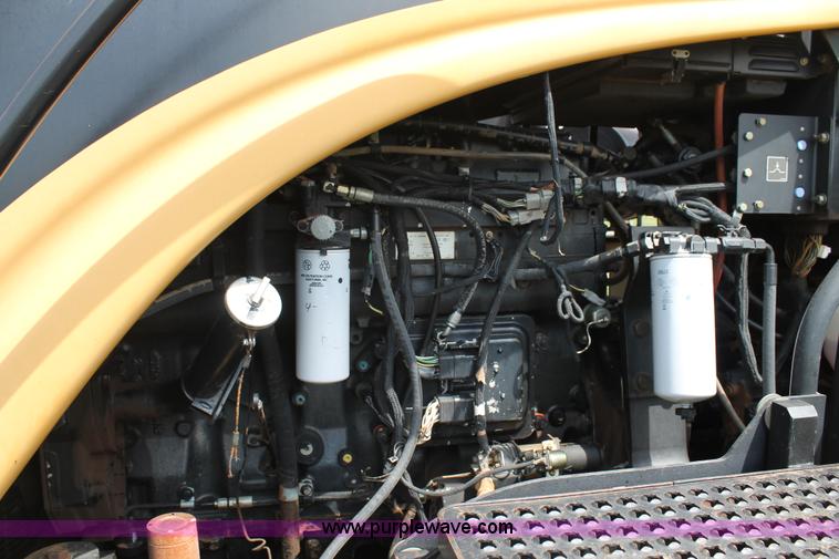 image for item L4390 1998 Caterpillar Challenger 95E tractor