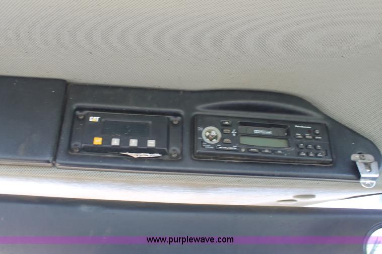 image for item L4390 1998 Caterpillar Challenger 95E tractor