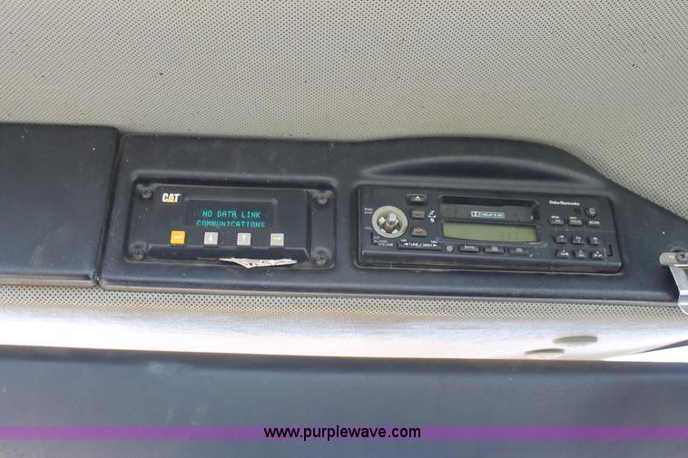 image for item L4390 1998 Caterpillar Challenger 95E tractor