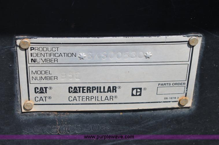 image for item L4390 1998 Caterpillar Challenger 95E tractor