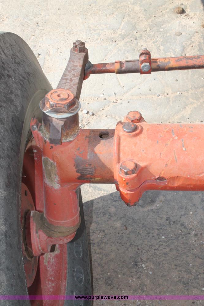 image for item L4391 1997 International 1486 tractor