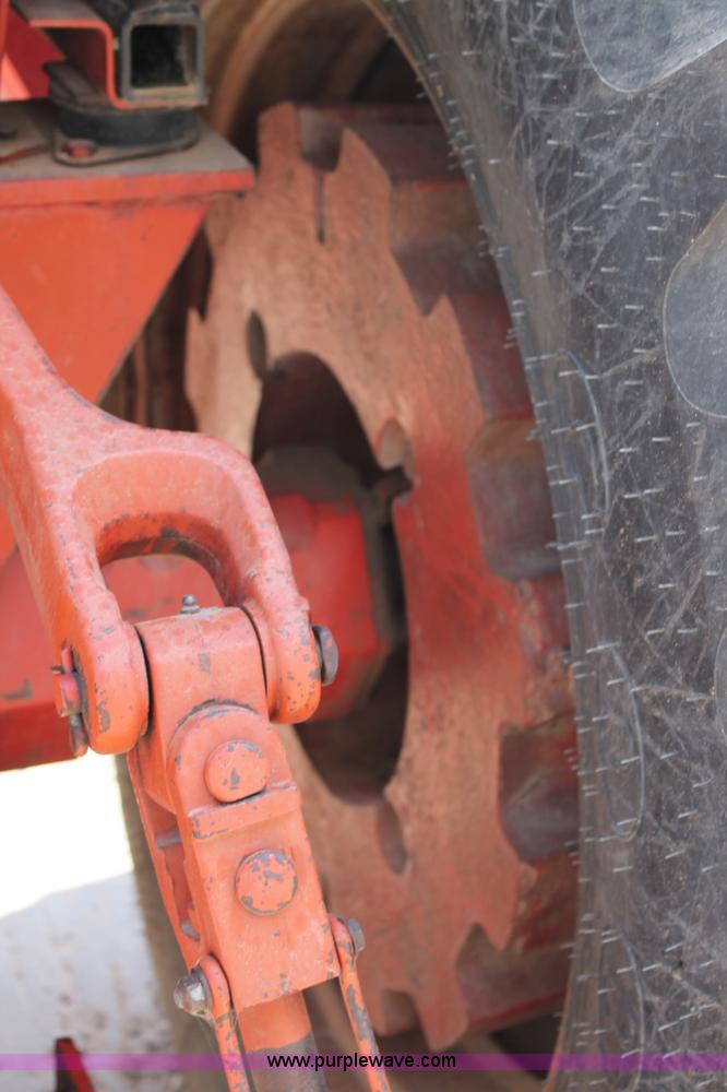 image for item L4391 1997 International 1486 tractor