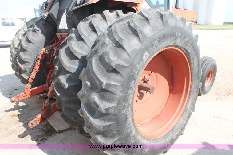 image for item L4391 1997 International 1486 tractor