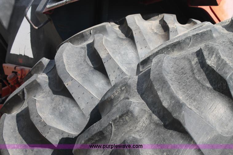 image for item L4391 1997 International 1486 tractor