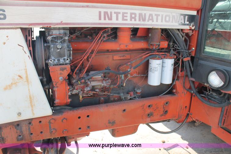 image for item L4391 1997 International 1486 tractor