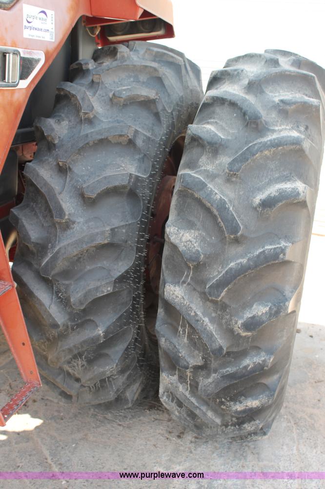 image for item L4391 1997 International 1486 tractor