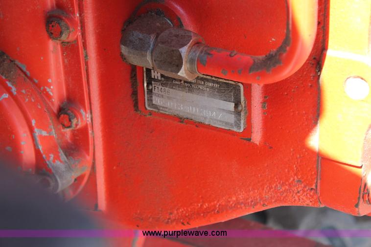 image for item L4391 1997 International 1486 tractor