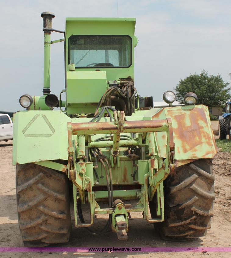 image for item L4393 Steiger Bearcat 4WD tractor