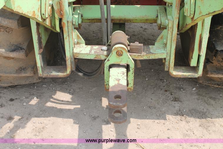 image for item L4393 Steiger Bearcat 4WD tractor