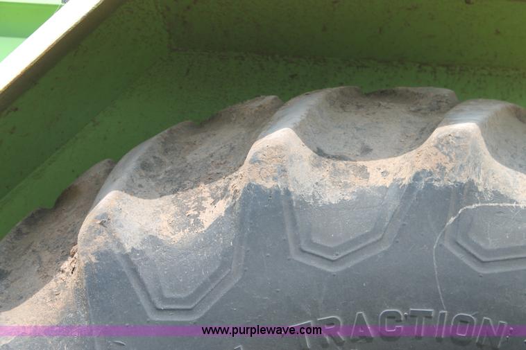 image for item L4393 Steiger Bearcat 4WD tractor