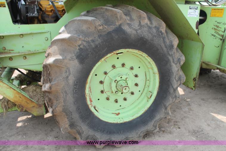 image for item L4393 Steiger Bearcat 4WD tractor