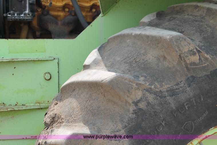 image for item L4393 Steiger Bearcat 4WD tractor