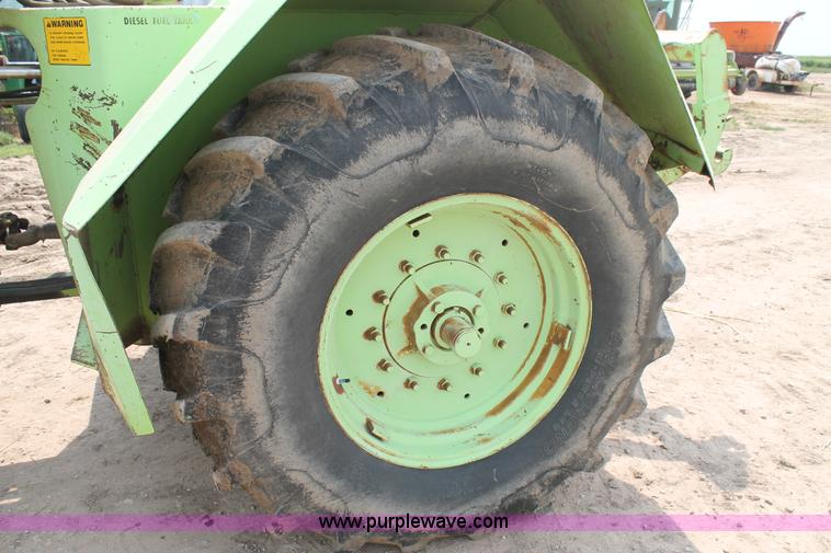 image for item L4393 Steiger Bearcat 4WD tractor