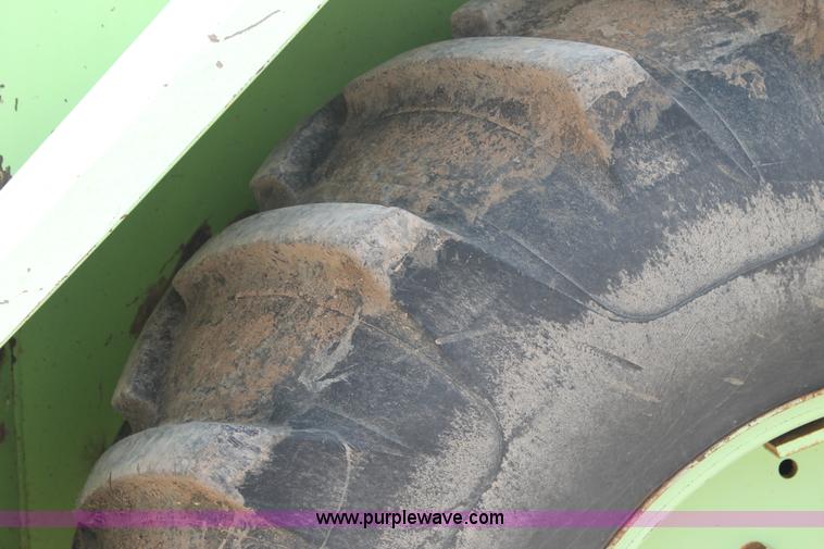 image for item L4393 Steiger Bearcat 4WD tractor