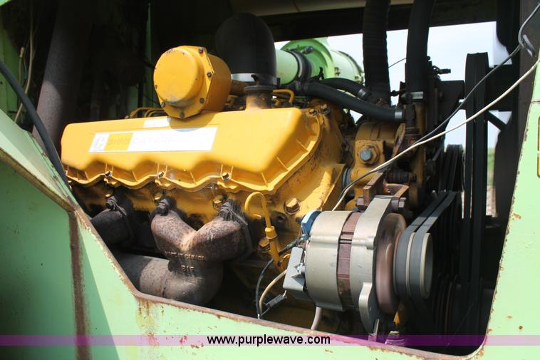 image for item L4393 Steiger Bearcat 4WD tractor