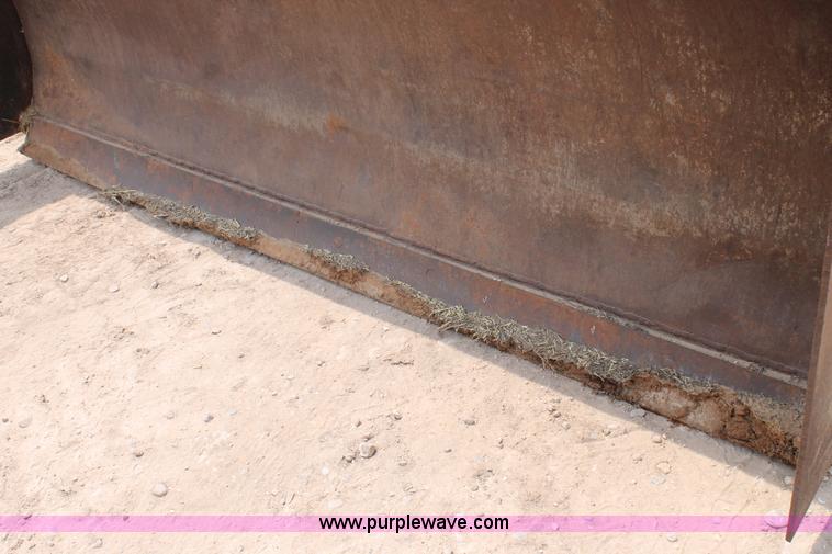 image for item L4393 Steiger Bearcat 4WD tractor