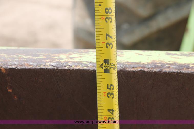 image for item L4393 Steiger Bearcat 4WD tractor