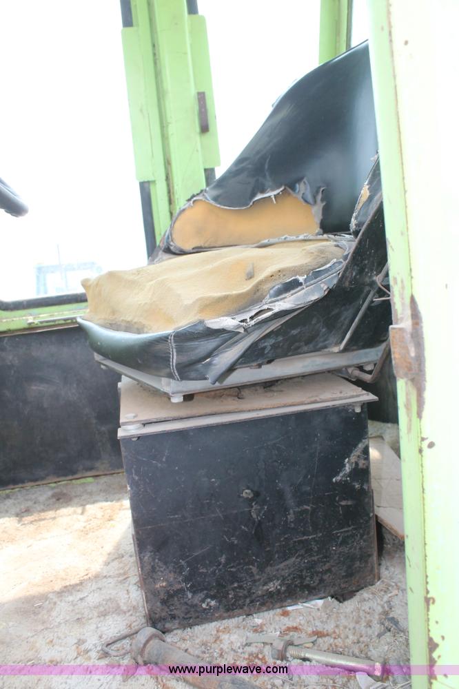 image for item L4393 Steiger Bearcat 4WD tractor