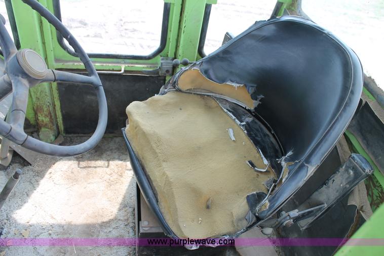 image for item L4393 Steiger Bearcat 4WD tractor