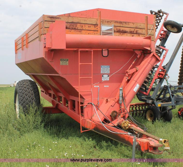 image for item L4396 Killbros 1200 grain cart