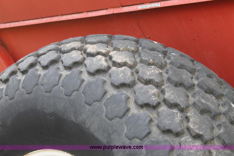 image for item L4396 Killbros 1200 grain cart