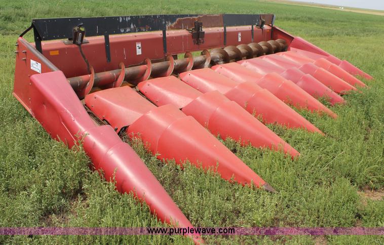 image for item L4397 1999 Case IH 1083 corn head