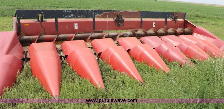 image for item L4397 1999 Case IH 1083 corn head