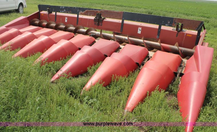 image for item L4397 1999 Case IH 1083 corn head