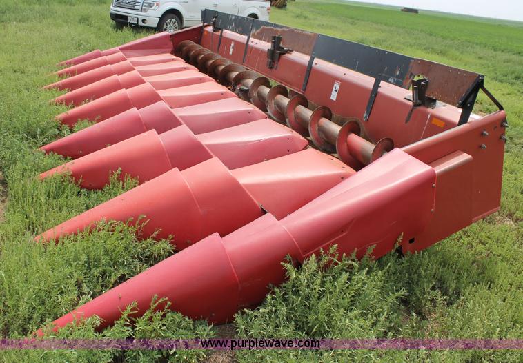image for item L4397 1999 Case IH 1083 corn head