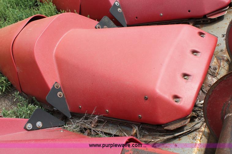 image for item L4397 1999 Case IH 1083 corn head
