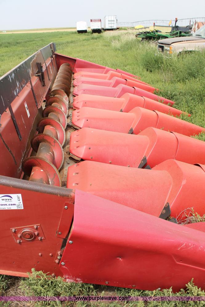 image for item L4397 1999 Case IH 1083 corn head