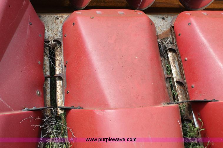 image for item L4397 1999 Case IH 1083 corn head