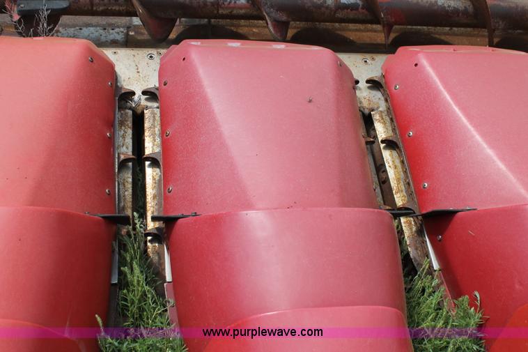 image for item L4397 1999 Case IH 1083 corn head