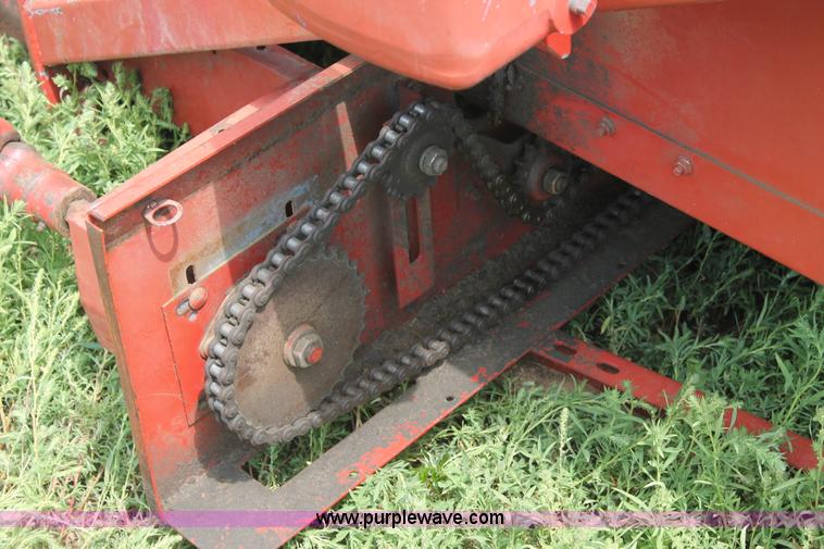 image for item L4397 1999 Case IH 1083 corn head