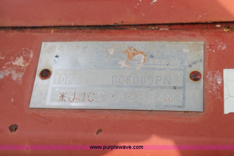 image for item L4397 1999 Case IH 1083 corn head