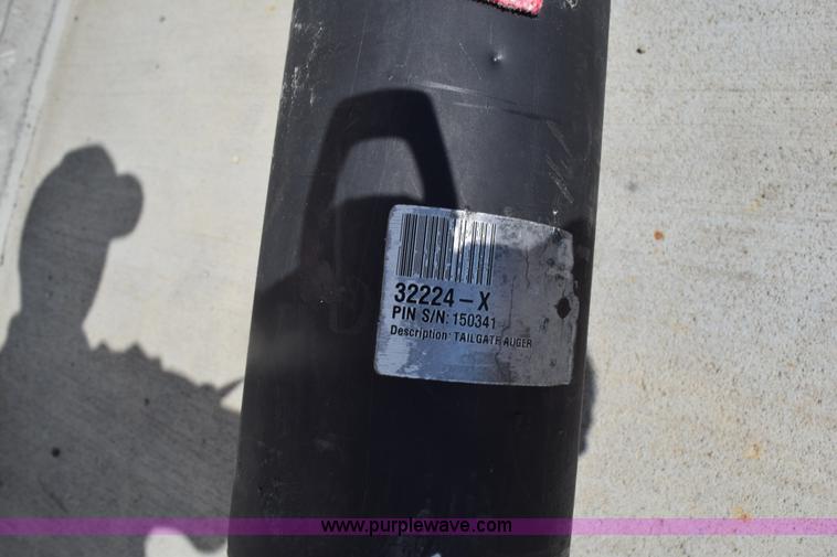 image for item L5758 Westfield tailgate auger