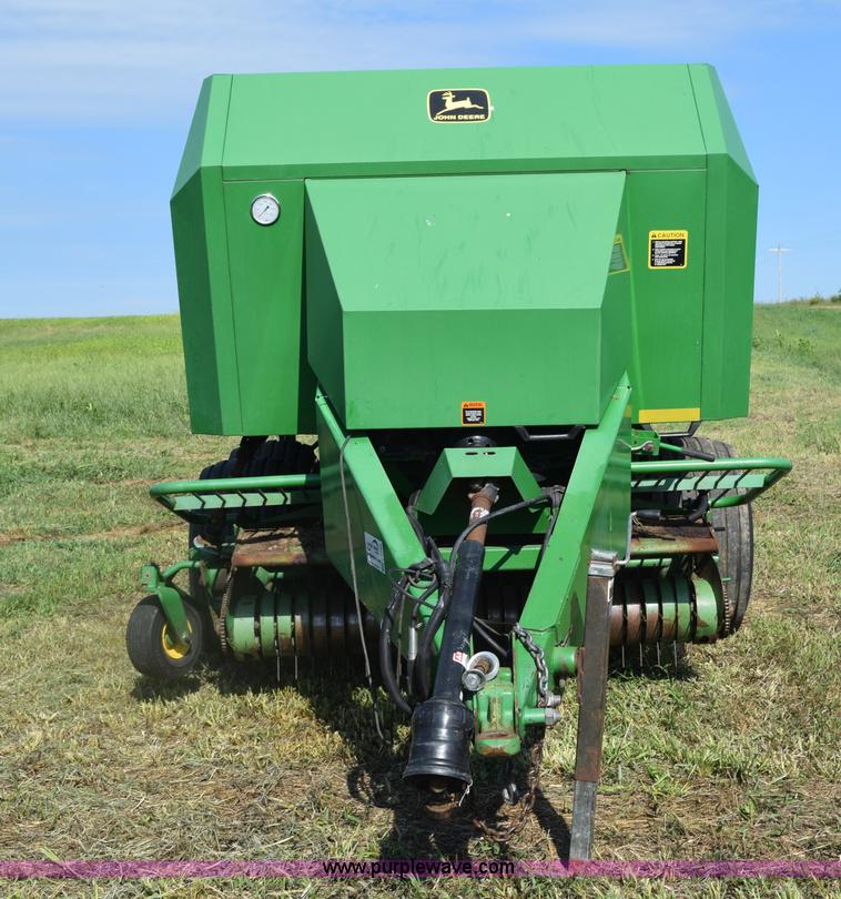image for item L5759 2000 John Deere 100 large square baler