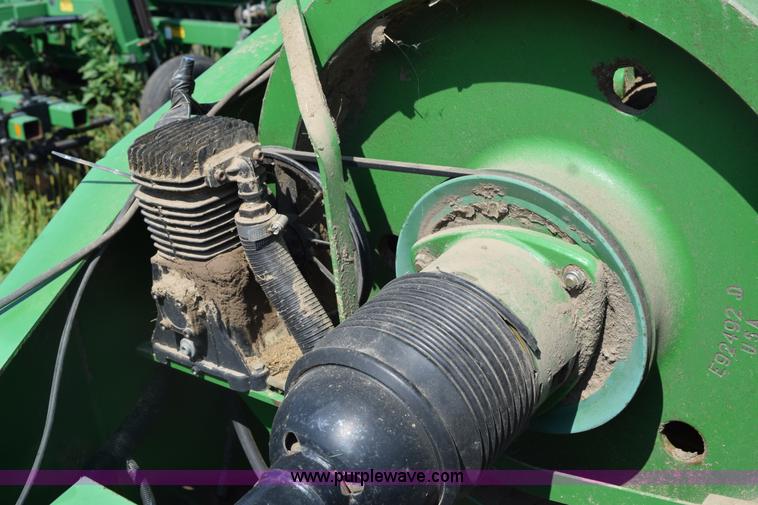 image for item L5759 2000 John Deere 100 large square baler