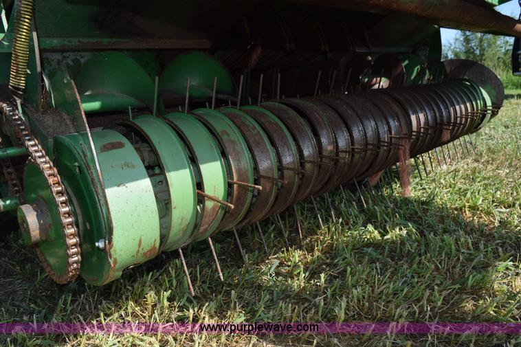 image for item L5759 2000 John Deere 100 large square baler