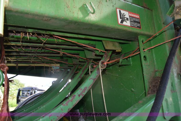 image for item L5759 2000 John Deere 100 large square baler