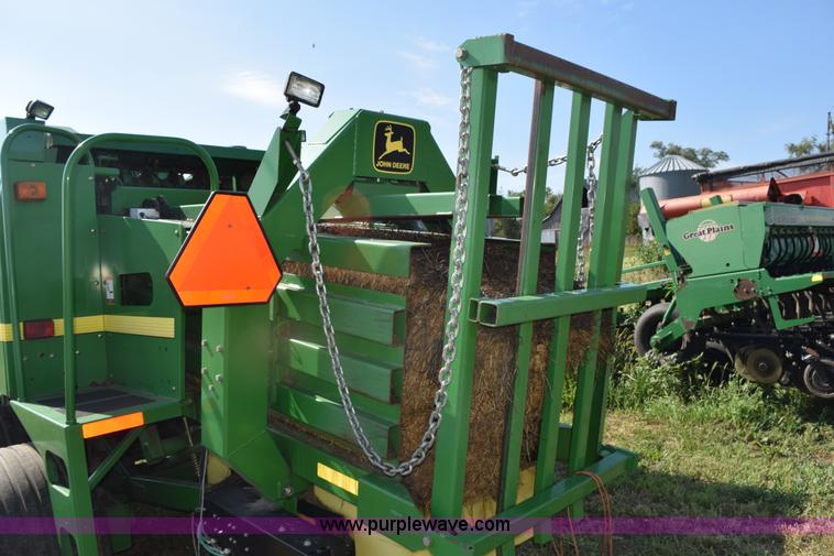 image for item L5759 2000 John Deere 100 large square baler