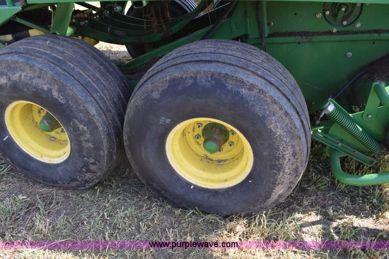 image for item L5759 2000 John Deere 100 large square baler