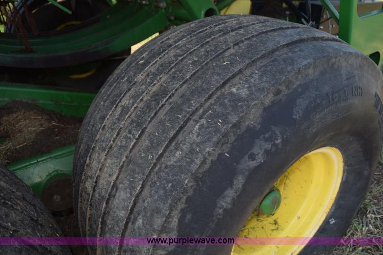 image for item L5759 2000 John Deere 100 large square baler