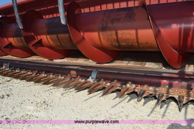 image for item L5760 1999 Case IH 1020 flex head